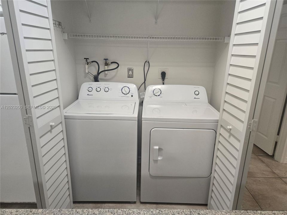 For Rent: $2,700 (3 beds, 2 baths, 1164 Square Feet)
