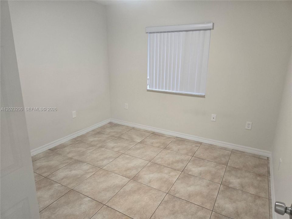 For Rent: $2,700 (3 beds, 2 baths, 1164 Square Feet)