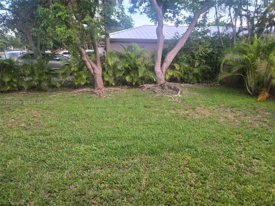 For Rent: $2,700 (3 beds, 2 baths, 1164 Square Feet)