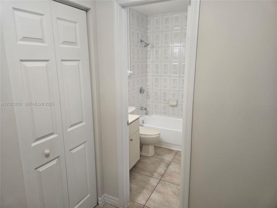 For Rent: $2,700 (3 beds, 2 baths, 1164 Square Feet)