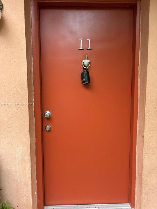 For Rent: $1,300 (0 beds, 1 baths, 450 Square Feet)