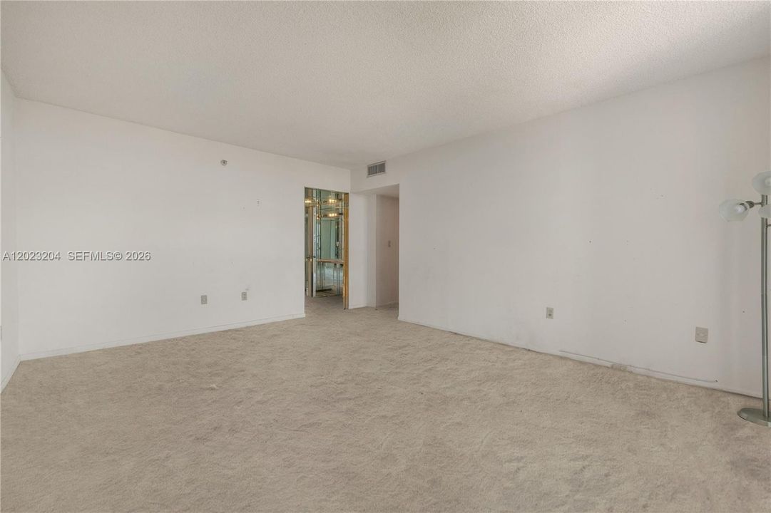Active With Contract: $1,575,000 (2 beds, 2 baths, 1837 Square Feet)