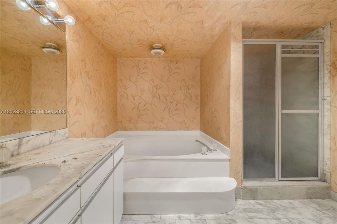 Active With Contract: $1,575,000 (2 beds, 2 baths, 1837 Square Feet)