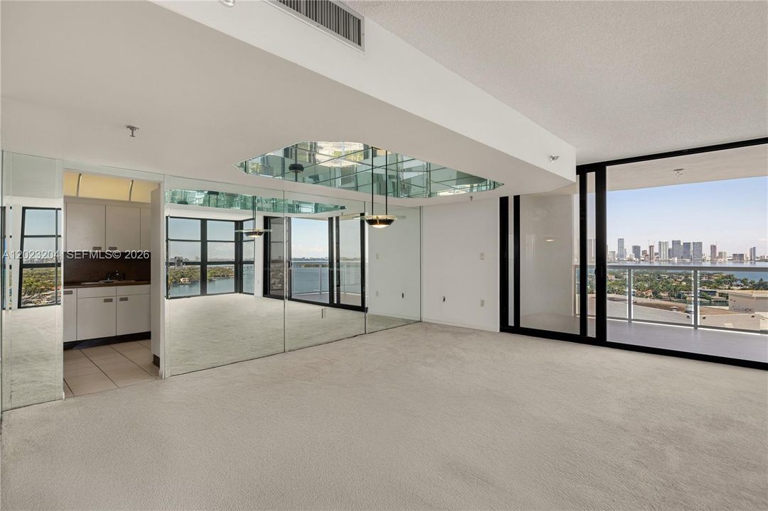 Active With Contract: $1,575,000 (2 beds, 2 baths, 1837 Square Feet)