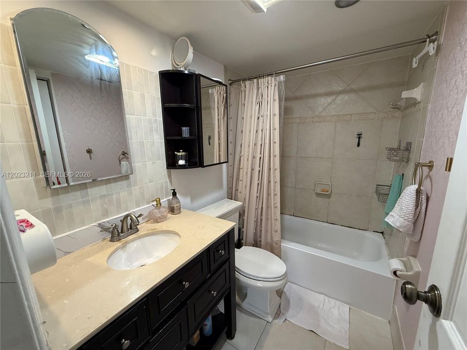 В аренду: $3,200 (2 спален, 2 ванн, 1296 Квадратных фут)