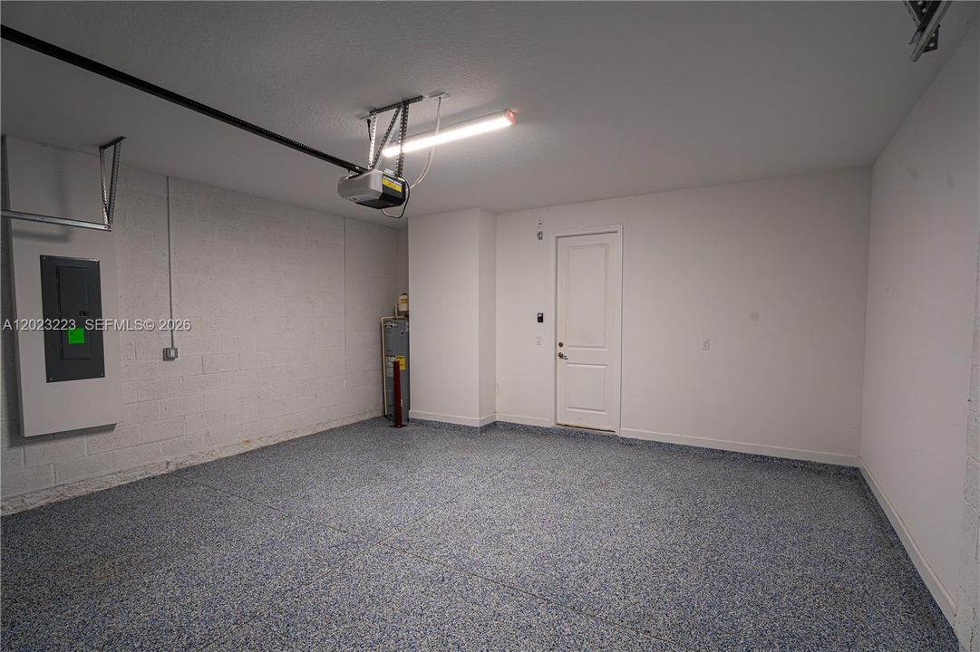 For Sale: $410,000 (3 beds, 3 baths, 2004 Square Feet)