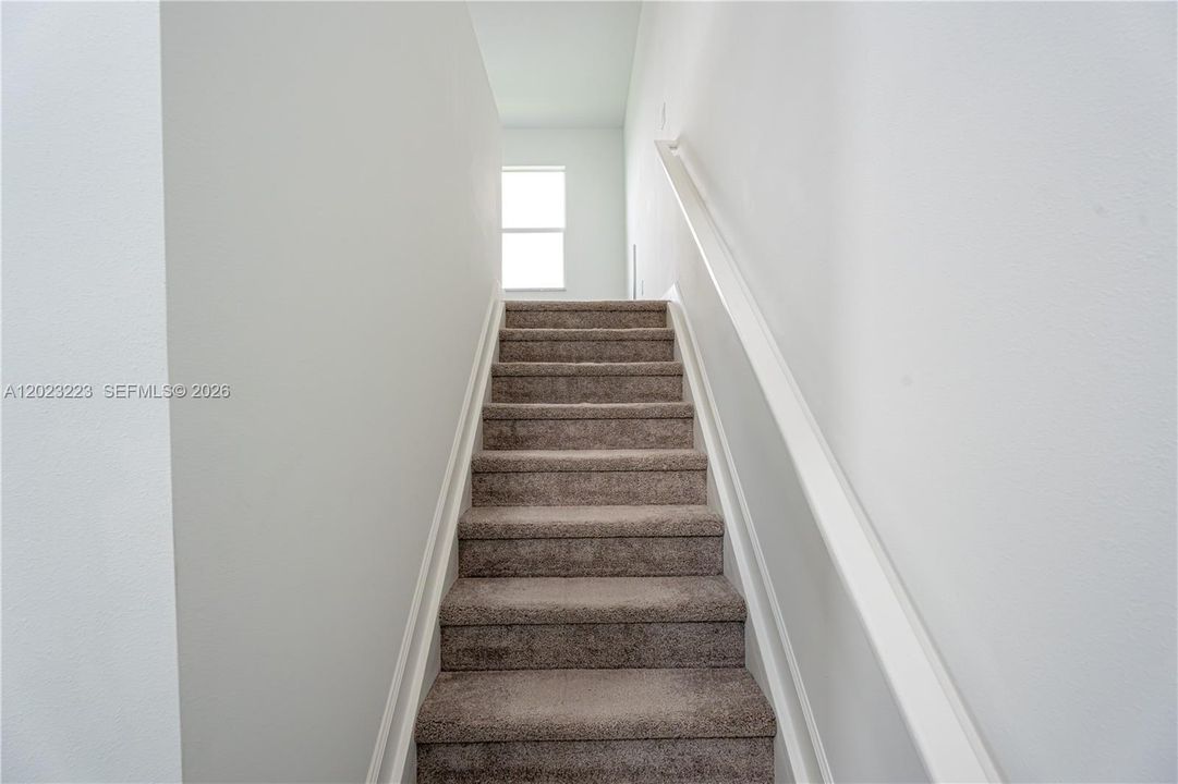 For Sale: $410,000 (3 beds, 3 baths, 2004 Square Feet)