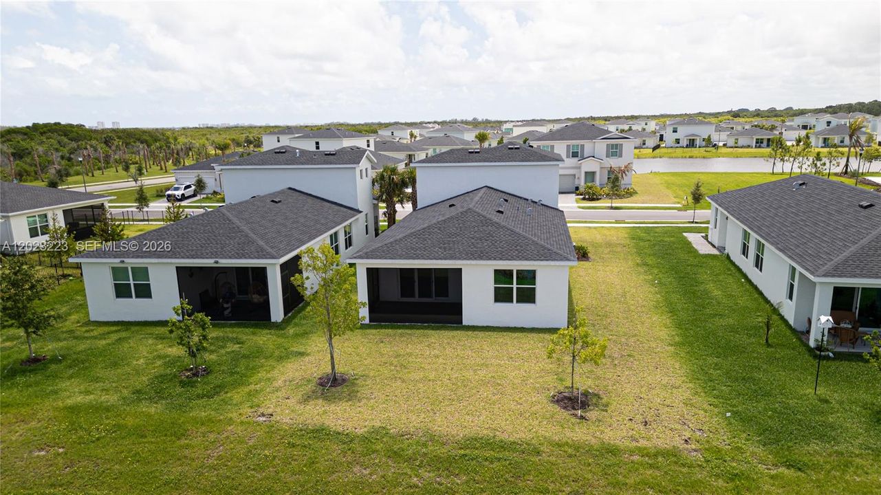 For Sale: $410,000 (3 beds, 3 baths, 2004 Square Feet)