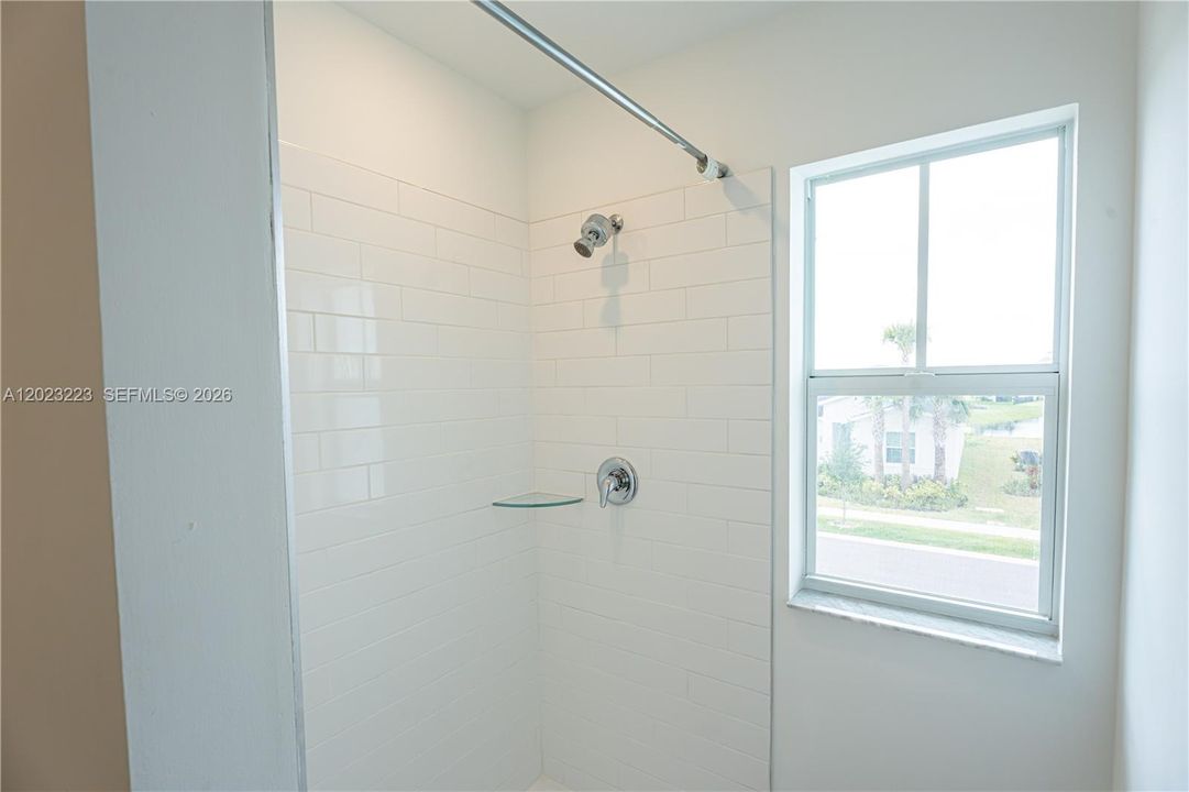 For Sale: $410,000 (3 beds, 3 baths, 2004 Square Feet)