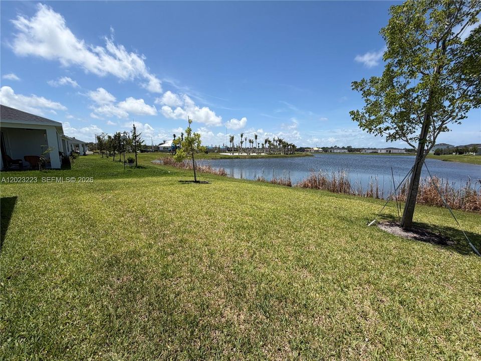 For Sale: $410,000 (3 beds, 3 baths, 2004 Square Feet)
