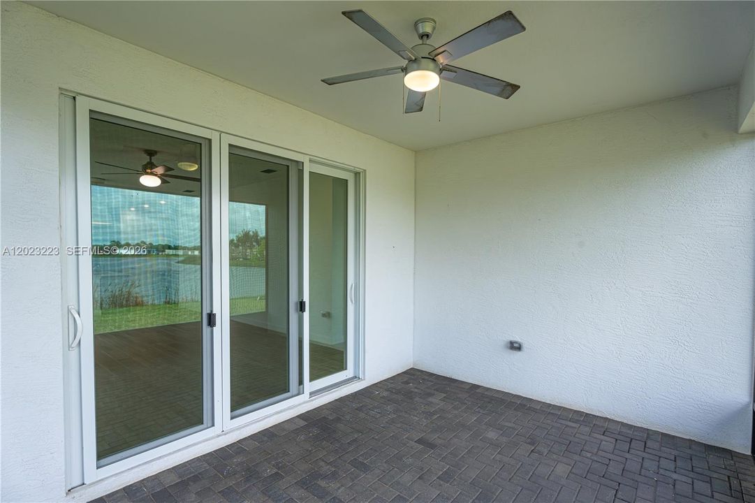For Sale: $410,000 (3 beds, 3 baths, 2004 Square Feet)