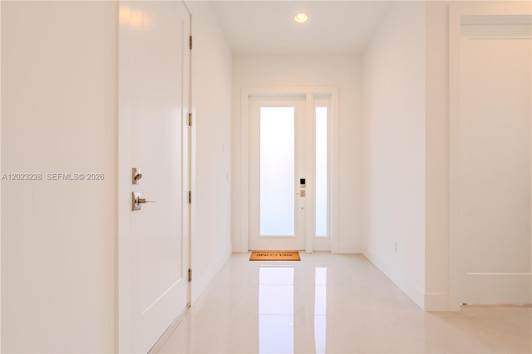 В аренду: $7,000 (4 спален, 3 ванн, 2632 Квадратных фут)