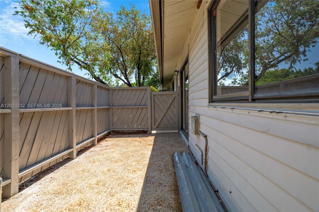 For Rent: $2,500 (2 beds, 2 baths, 1224 Square Feet)