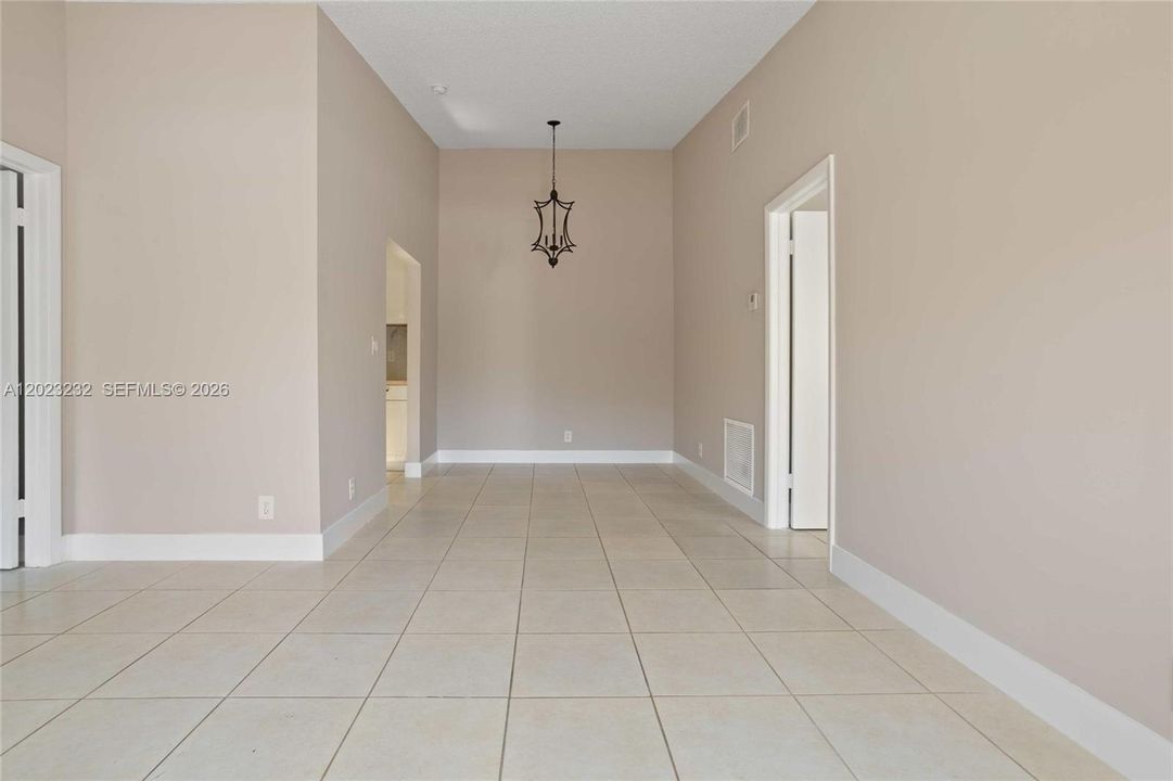 For Rent: $2,500 (2 beds, 2 baths, 1224 Square Feet)