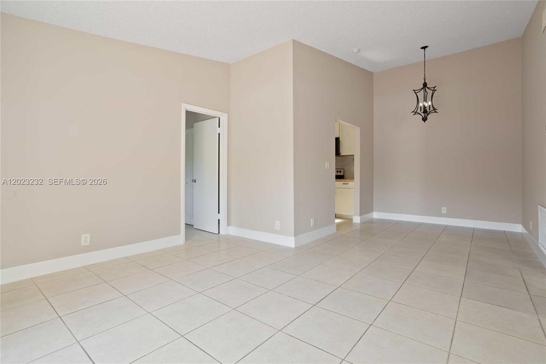 For Rent: $2,500 (2 beds, 2 baths, 1224 Square Feet)