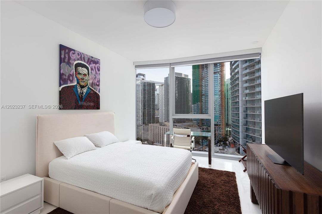 Active With Contract: $3,475,000 (3 beds, 3 baths, 2462 Square Feet)