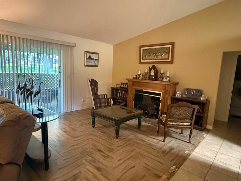 For Sale: $412,000 (3 beds, 2 baths, 1300 Square Feet)