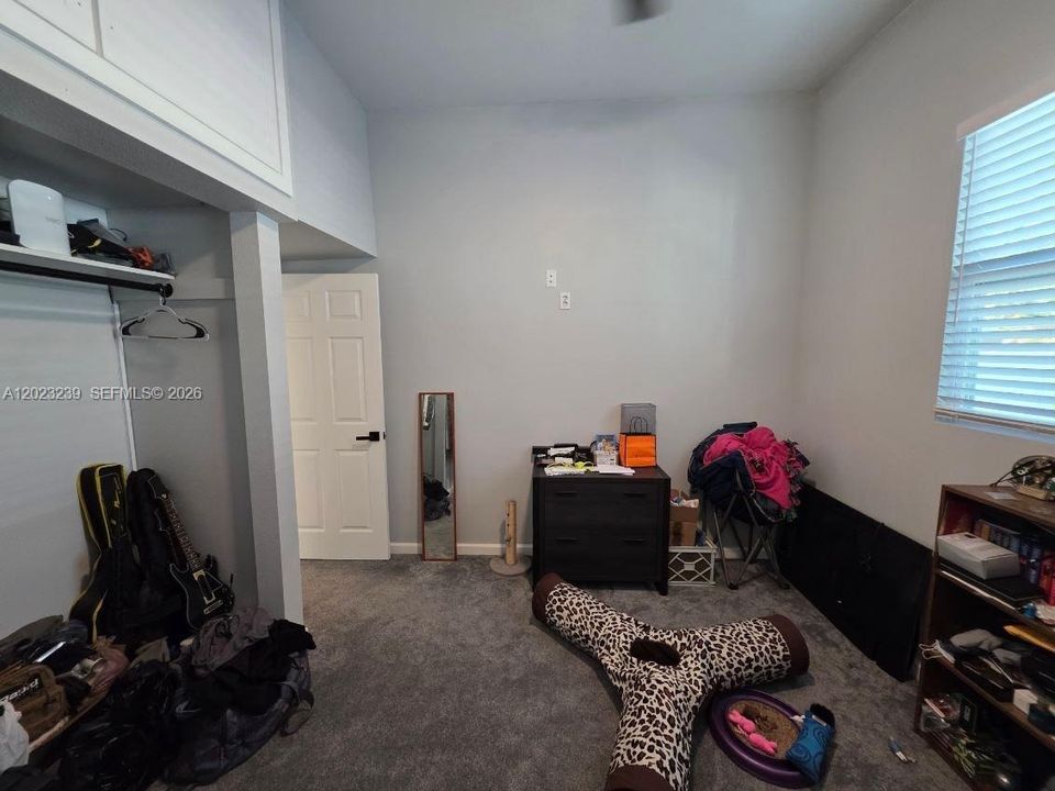 For Sale: $412,000 (3 beds, 2 baths, 1300 Square Feet)