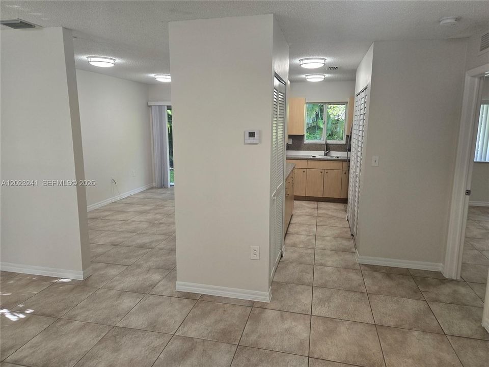 For Rent: $2,600 (3 beds, 2 baths, 1164 Square Feet)