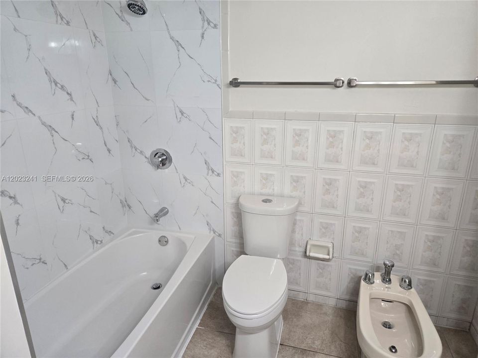 For Rent: $2,600 (3 beds, 2 baths, 1164 Square Feet)