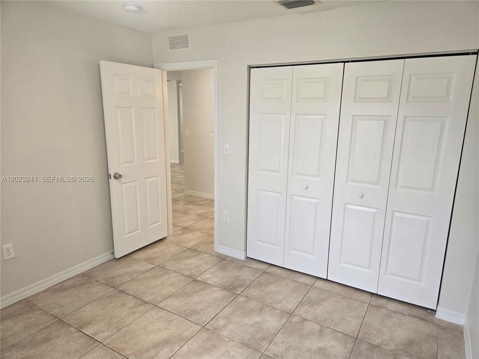 For Rent: $2,600 (3 beds, 2 baths, 1164 Square Feet)