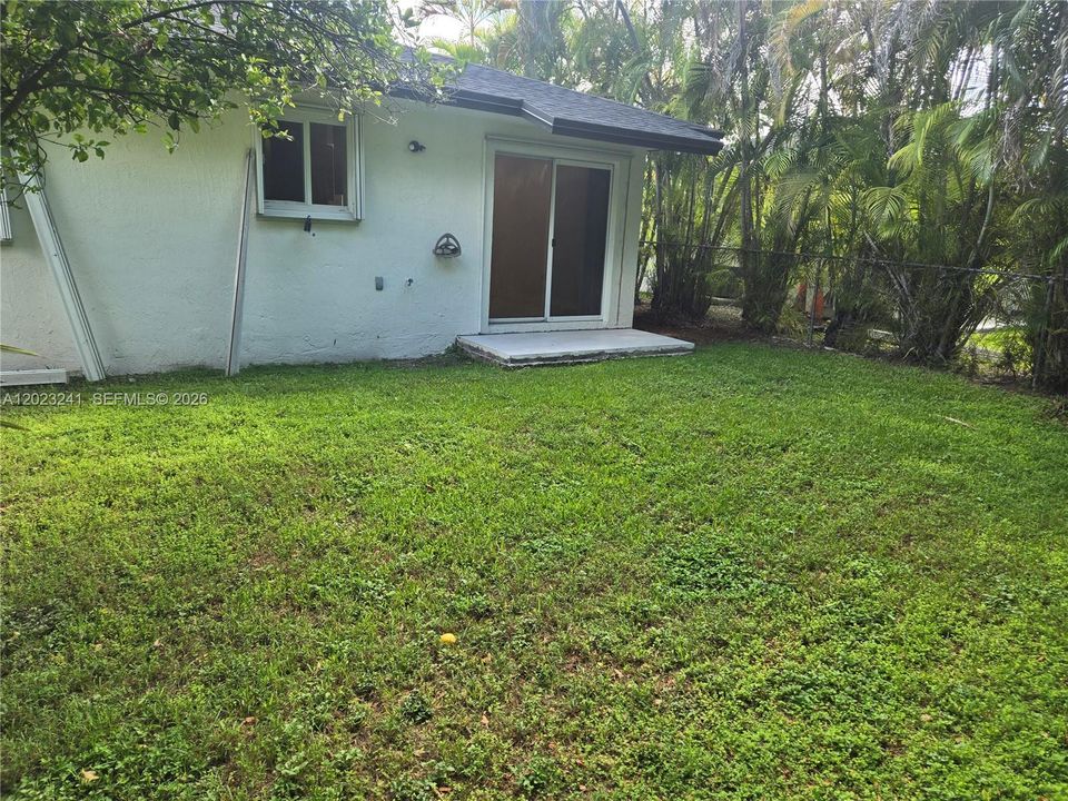 For Rent: $2,600 (3 beds, 2 baths, 1164 Square Feet)
