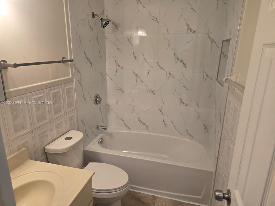 For Rent: $2,600 (3 beds, 2 baths, 1164 Square Feet)