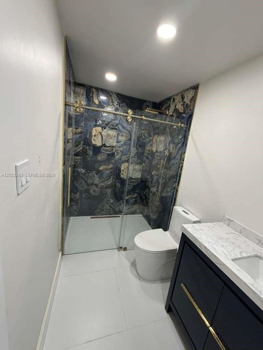 For Sale: $450,000 (2 beds, 1 baths, 1189 Square Feet)