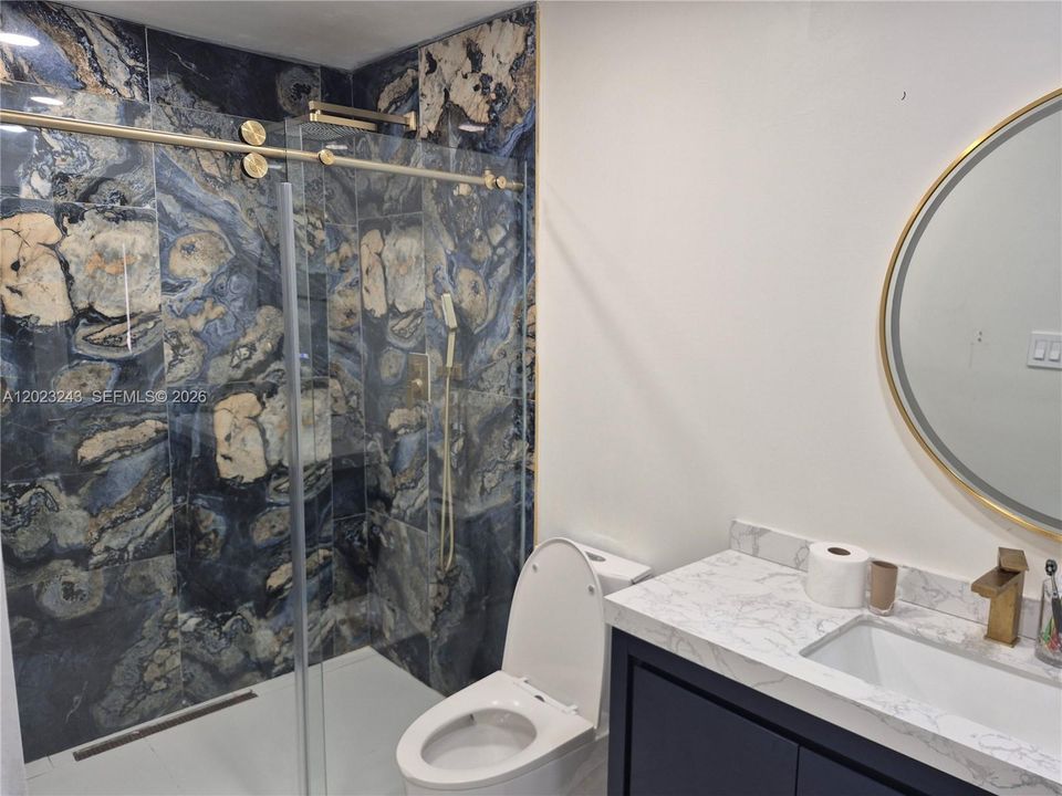 For Sale: $450,000 (2 beds, 1 baths, 1189 Square Feet)