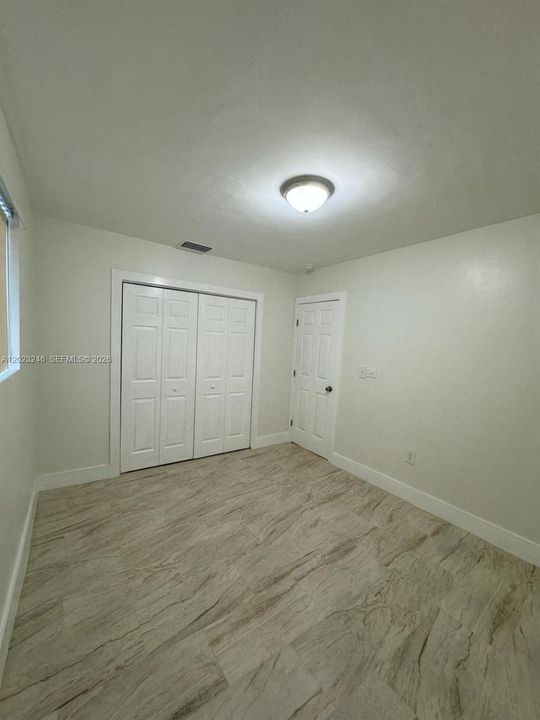 For Rent: $2,600 (2 beds, 1 baths, 1990 Square Feet)