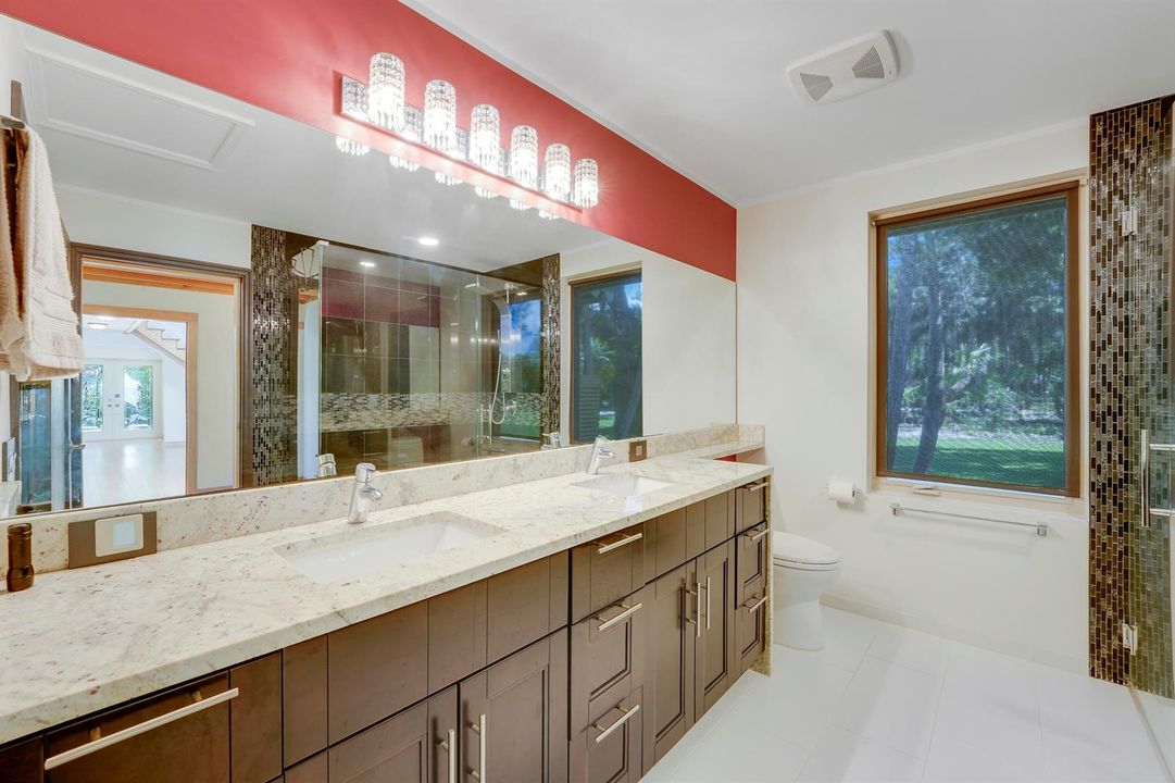 Primary Bathroom / Dual Vanity