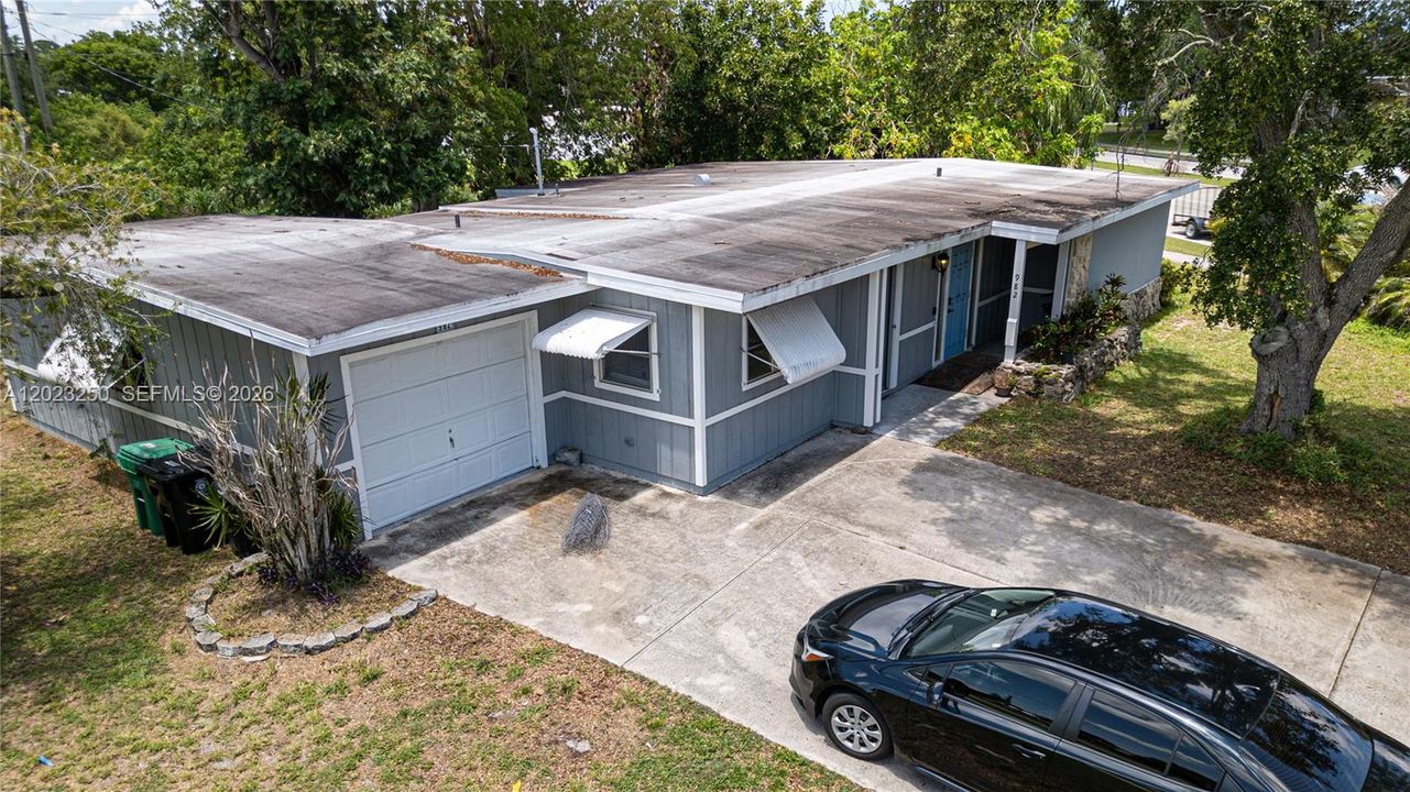 For Sale: $320,000 (3 beds, 2 baths, 1300 Square Feet)