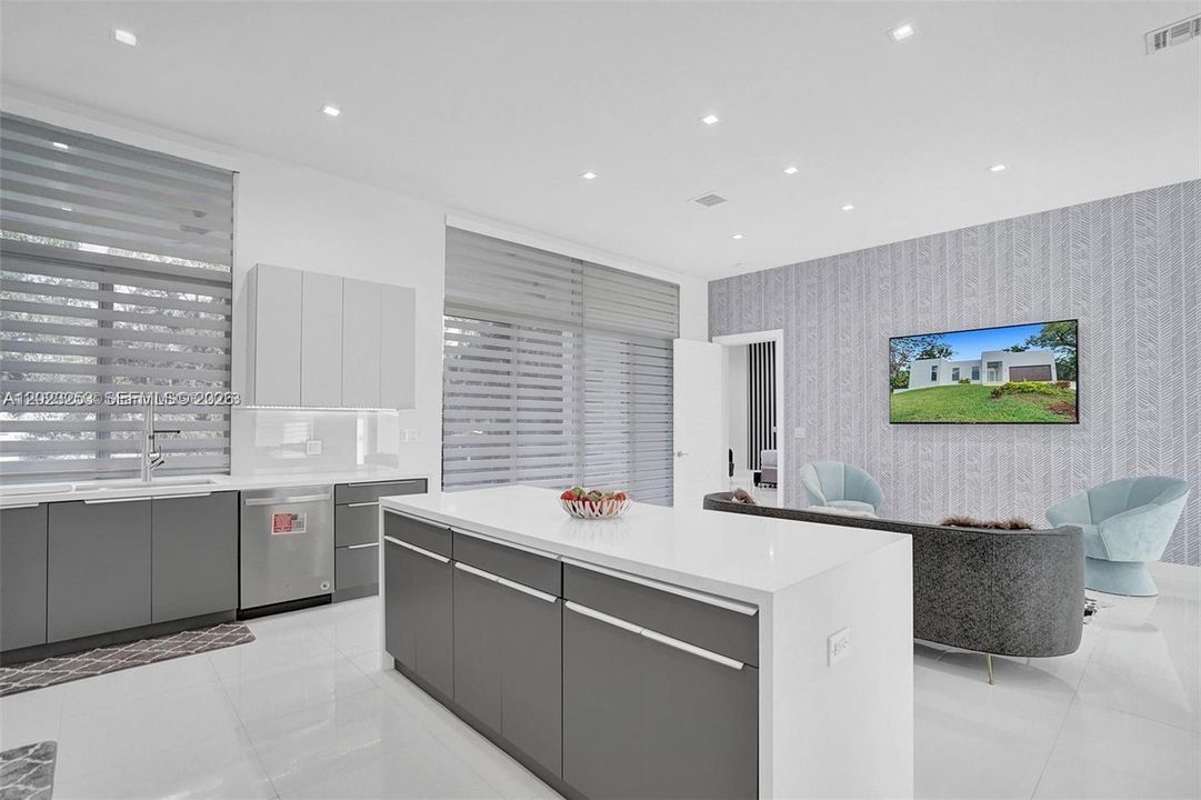 В аренду: $11,595 (5 спален, 3 ванн, 2127 Квадратных фут)