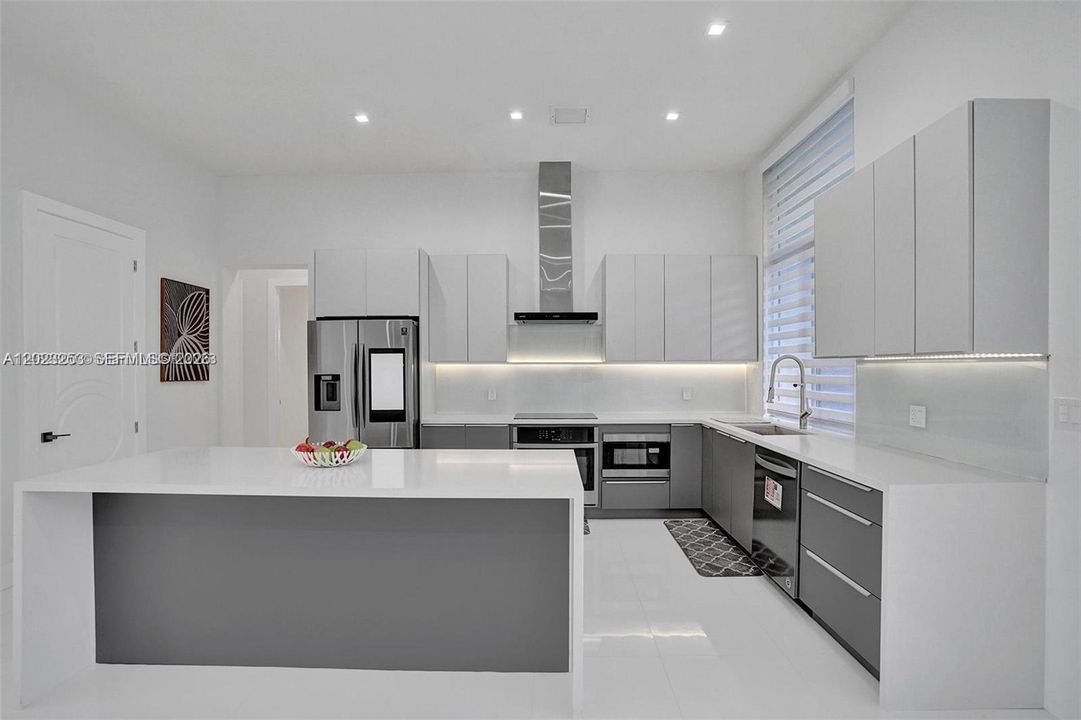 В аренду: $11,595 (5 спален, 3 ванн, 2127 Квадратных фут)