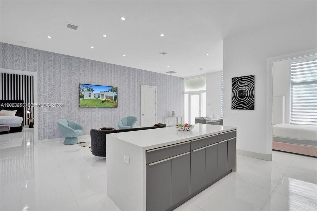 В аренду: $11,595 (5 спален, 3 ванн, 2127 Квадратных фут)