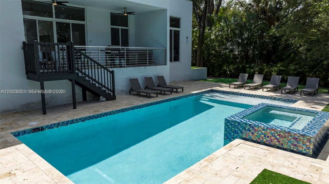 В аренду: $11,595 (5 спален, 3 ванн, 2127 Квадратных фут)