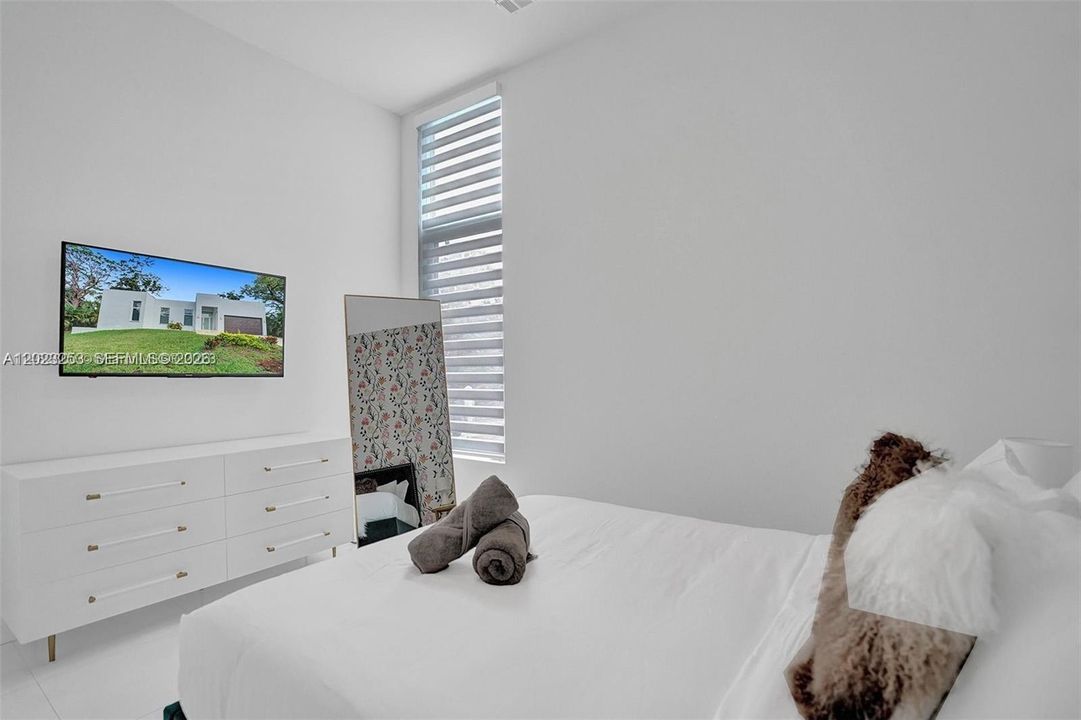 В аренду: $11,595 (5 спален, 3 ванн, 2127 Квадратных фут)