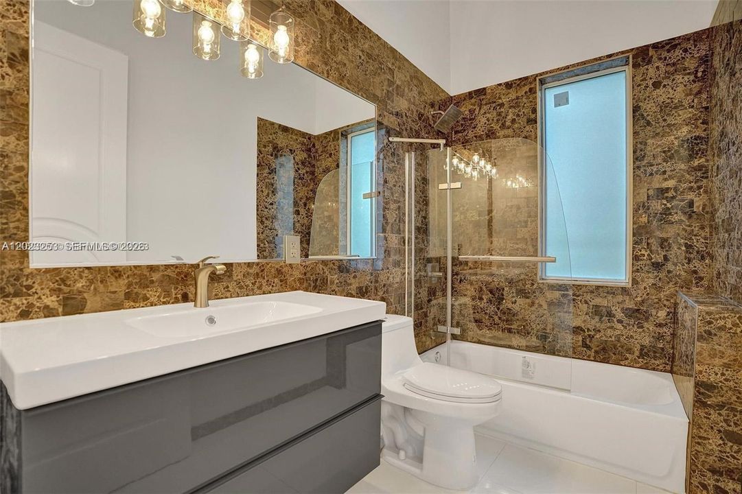 В аренду: $11,595 (5 спален, 3 ванн, 2127 Квадратных фут)