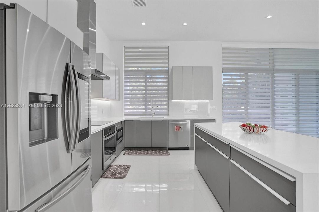 For Sale: $1,695,000 (5 beds, 3 baths, 2127 Square Feet)