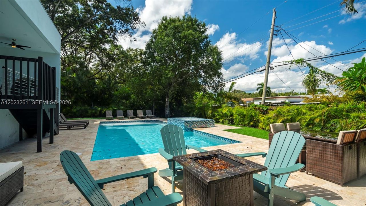 For Sale: $1,695,000 (5 beds, 3 baths, 2127 Square Feet)