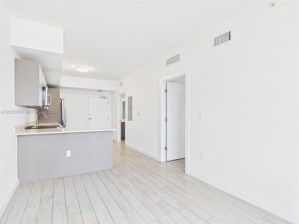 En Venta: $360,000 (1 camas, 1 baños, 560 Pies cuadrados)