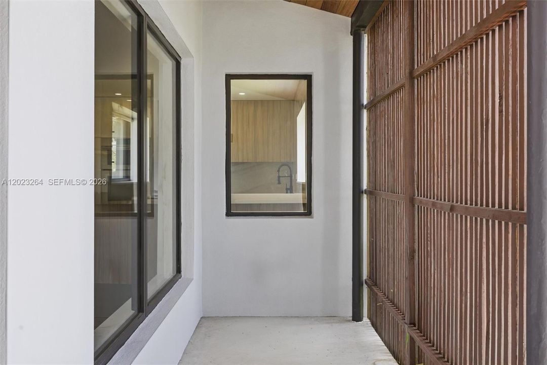 En Venta: $2,200,000 (4 camas, 3 baños, 3104 Pies cuadrados)