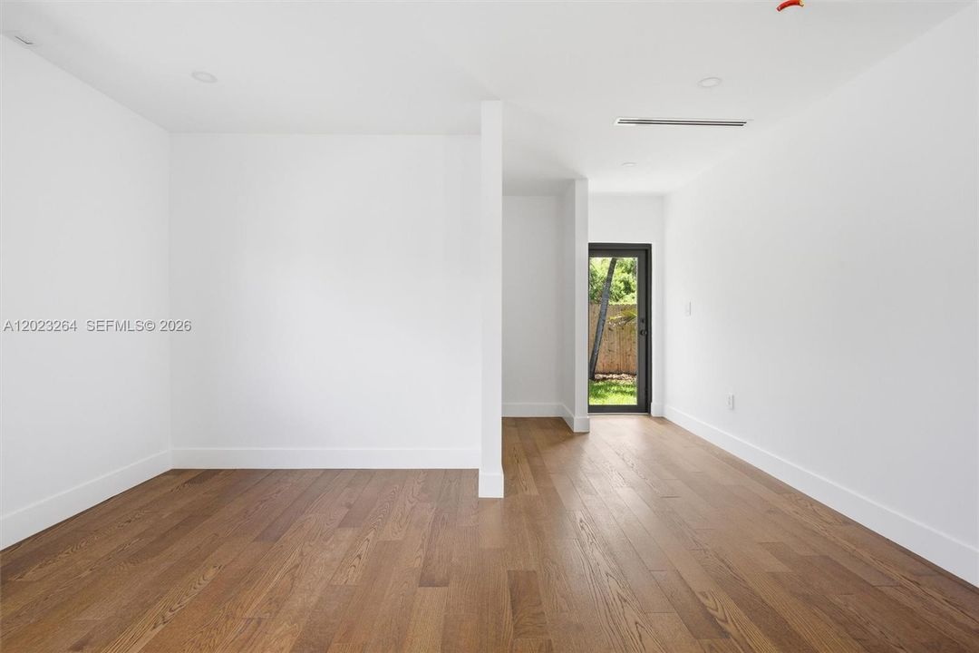 En Venta: $2,200,000 (4 camas, 3 baños, 3104 Pies cuadrados)