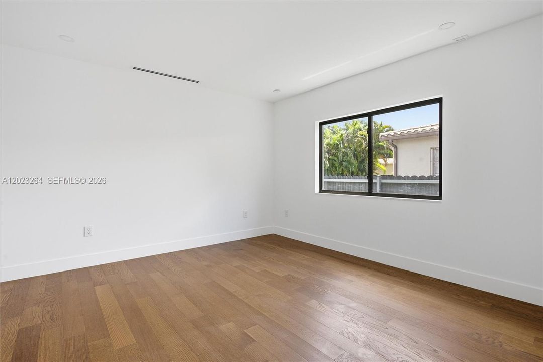 En Venta: $2,200,000 (4 camas, 3 baños, 3104 Pies cuadrados)