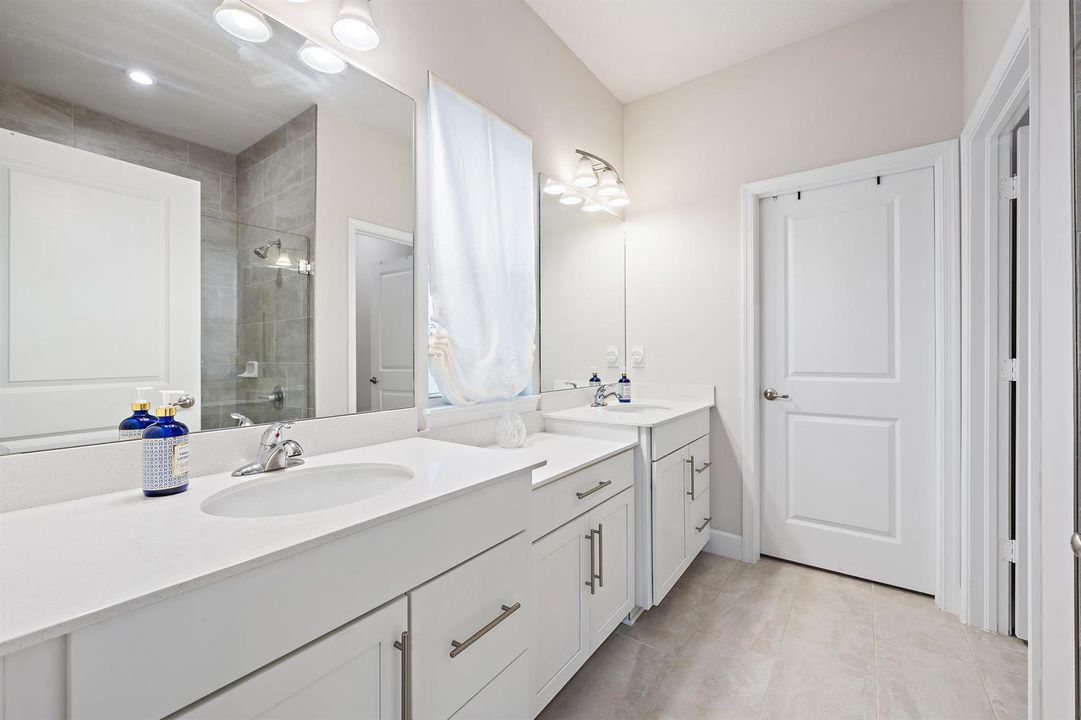 78 SW Pomeroy St-35