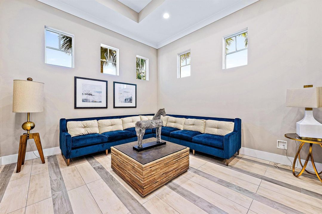 78 SW Pomeroy St-5
