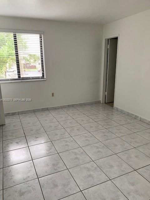Active With Contract: $2,300 (2 beds, 2 baths, 1005 Square Feet)