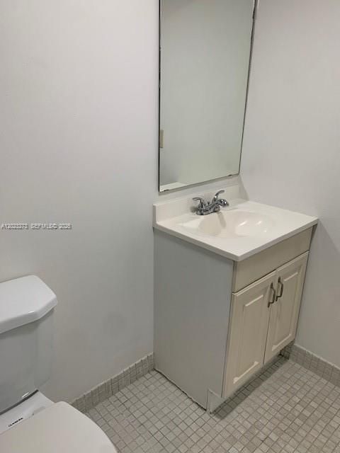 Active With Contract: $2,300 (2 beds, 2 baths, 1005 Square Feet)