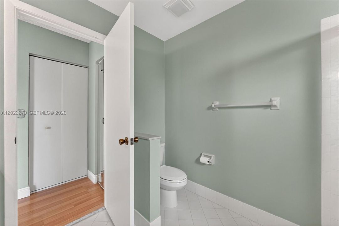 Activo con contrato: $635,000 (3 camas, 2 baños, 2062 Pies cuadrados)