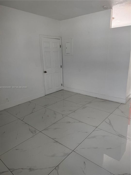 В аренду: $2,250 (2 спален, 2 ванн, 4124 Квадратных фут)